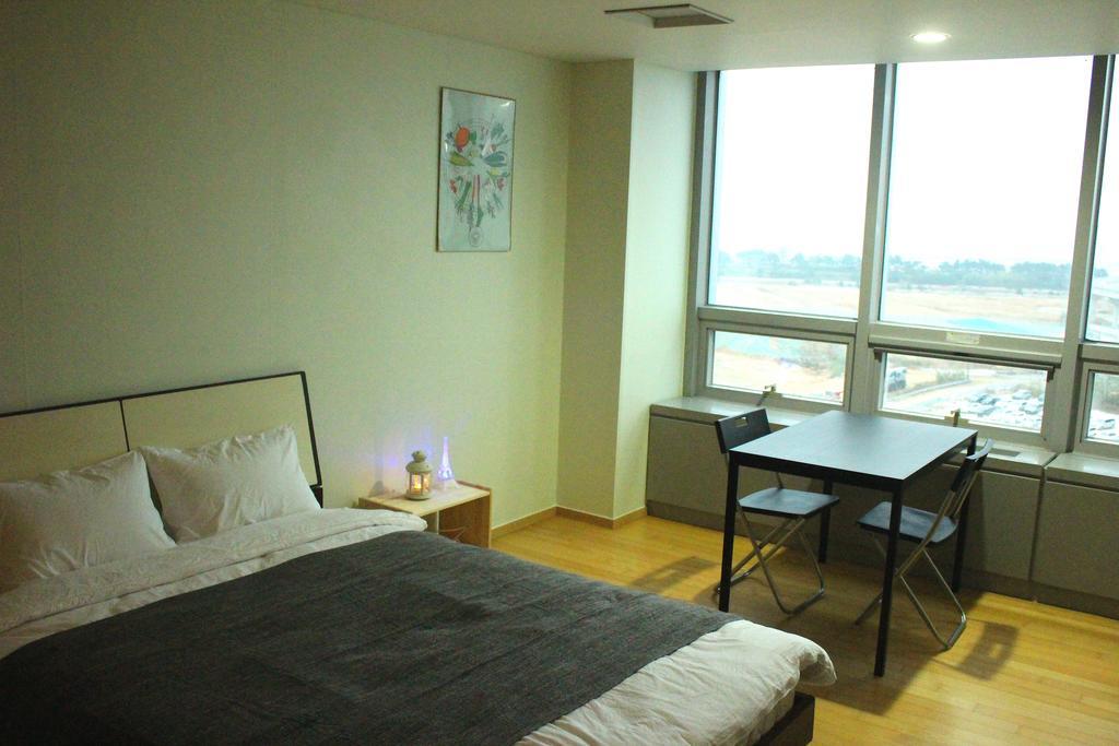 Incheon Airport Pitapat Residence Bagian luar foto